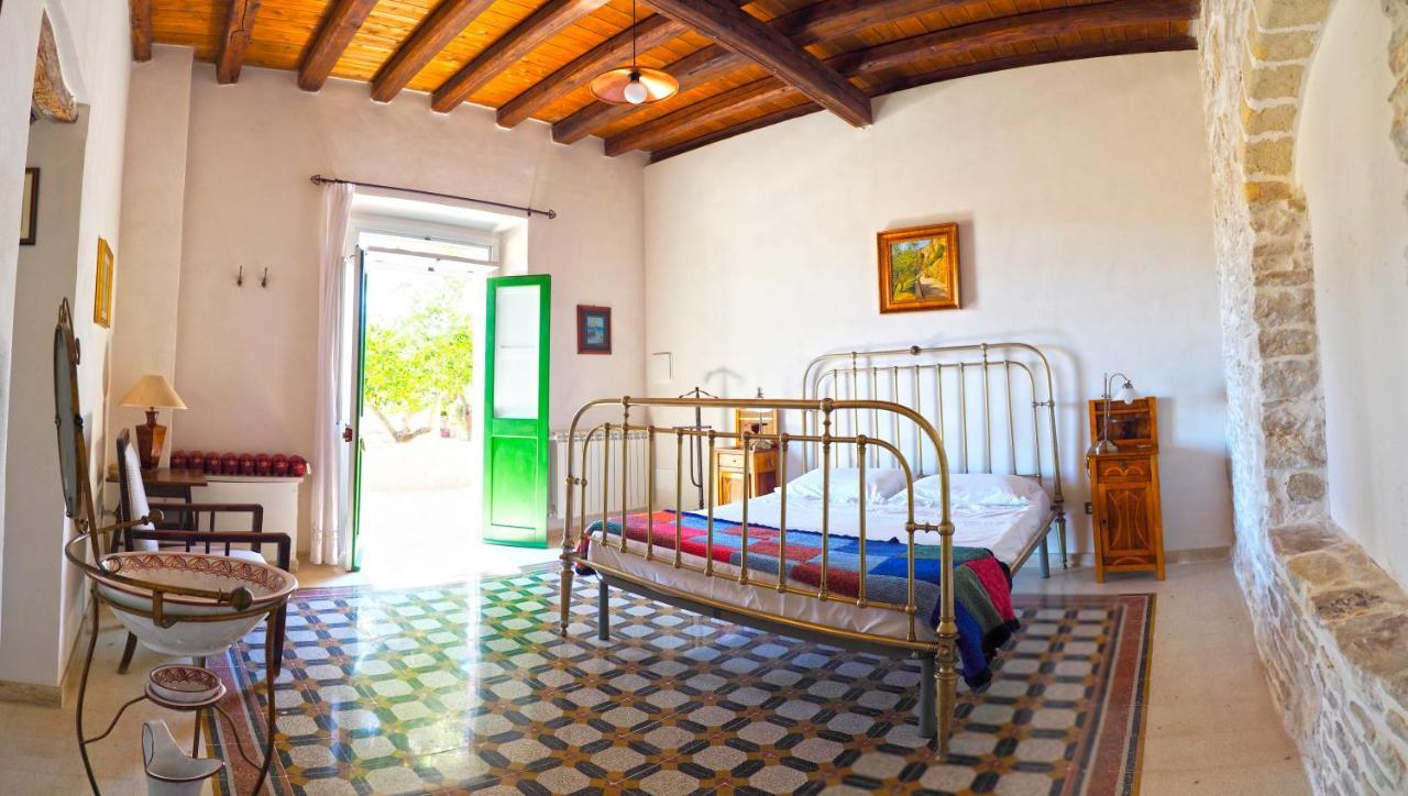 B&B Manca1Fiorino Buseto Palizzolo Szoba fotó